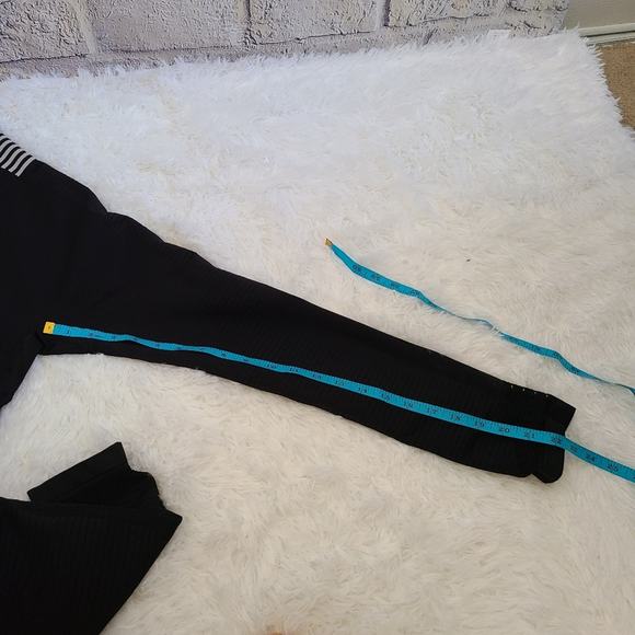 Fashion Nova Work For It Black Active Capri Leggings Size Medium - Picture 8 of 9